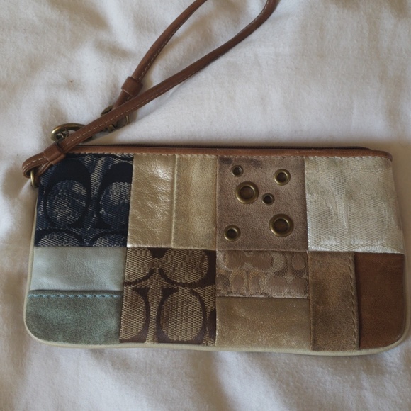 Patchwork Coach wristlet. - Picture 1 of 1
